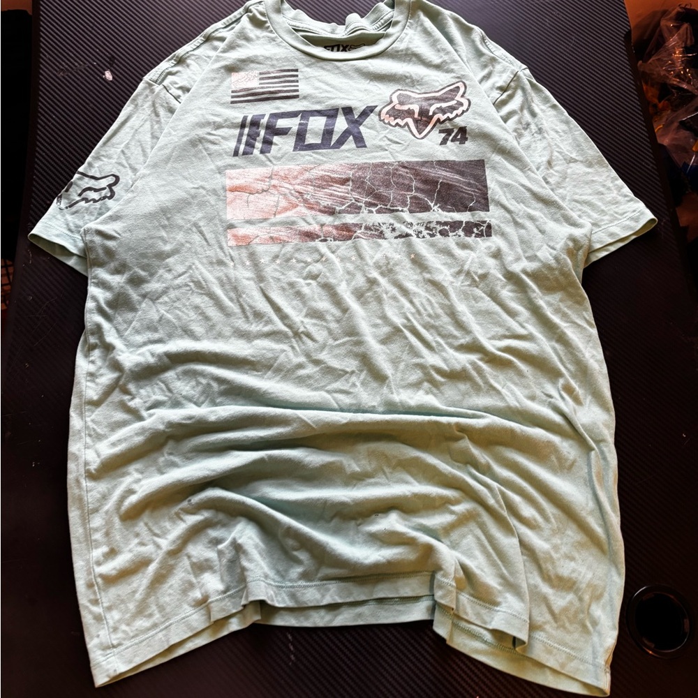 FOX Men's L Teal Graphic T-Shirt MEASUREMENTS SHOWN